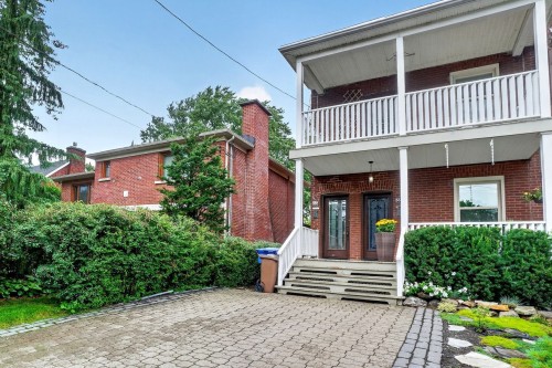 Façade - 532 Av. Oak, Saint-Lambert, QC - Outdoor With Balcony