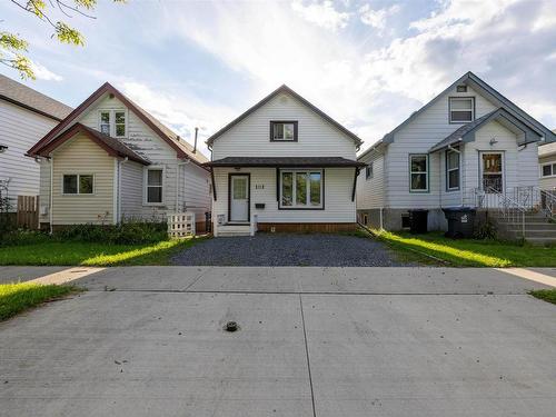 815 Minnesota Street  Thunder Bay, ON P7C 3L7