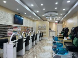 2195 Queen Street E Toronto, ON M4E 1E5