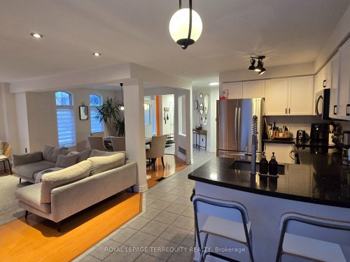 7155 Lowville Heights, Mississauga, ON - Indoor