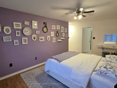 7155 Lowville Heights, Mississauga, ON - Indoor Photo Showing Bedroom