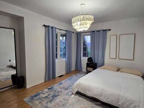 7155 Lowville Heights, Mississauga, ON - Indoor Photo Showing Bedroom