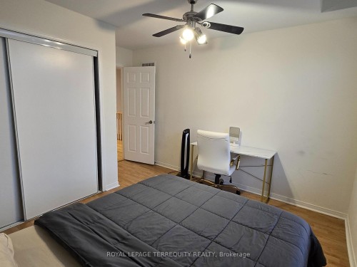7155 Lowville Heights, Mississauga, ON - Indoor Photo Showing Bedroom