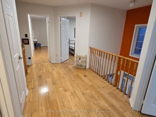 7155 Lowville Heights, Mississauga, ON - Indoor Photo Showing Other Room
