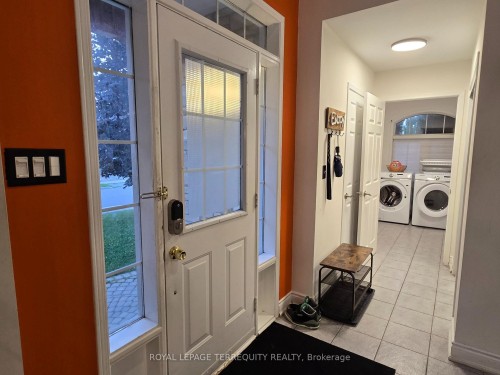 7155 Lowville Heights, Mississauga, ON - Indoor