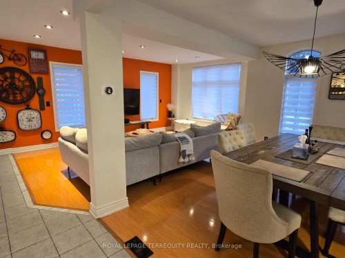 7155 Lowville Heights, Mississauga, ON - Indoor