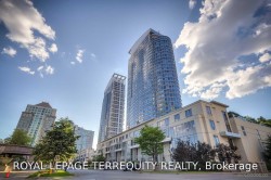 Th108-36 Lee Centre Drive  Toronto, ON M1H 3K2