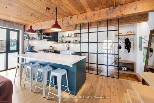 6 Littlehayes Lane, Toronto, ON - Indoor Photo Showing Kitchen