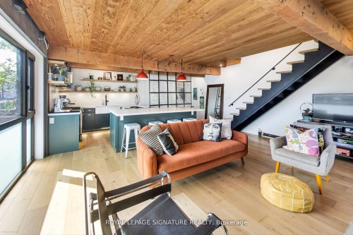 6 Littlehayes Lane, Toronto, ON - Indoor