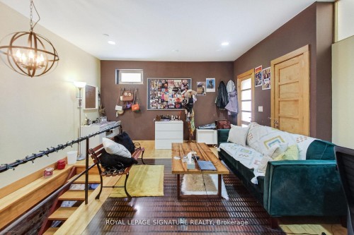6 Littlehayes Lane, Toronto, ON - Indoor