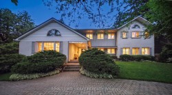 8 Windy Ridge Drive  Toronto, ON M1M 1H5
