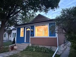 30 Barrington AVE  Winnipeg, MB R2M 2A5