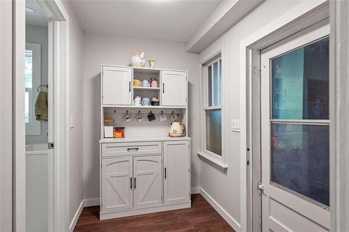 283 Oakland Ave, Winnipeg, MB - Indoor Photo Showing Other Room