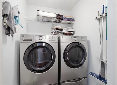 62 Baytree Crt, Winnipeg, MB - Indoor Photo Showing Laundry Room