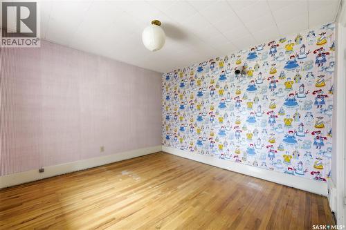21 Angus Crescent, Regina, SK - Indoor Photo Showing Other Room