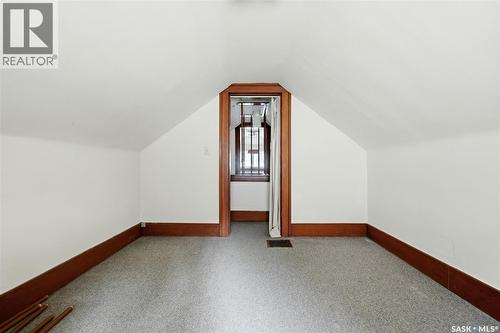 21 Angus Crescent, Regina, SK - Indoor Photo Showing Other Room