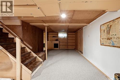 21 Angus Crescent, Regina, SK - Indoor Photo Showing Garage