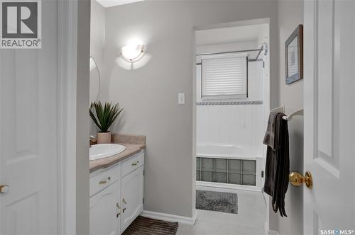 1623 General Crescent, Moose Jaw, SK - Indoor Photo Showing Bathroom