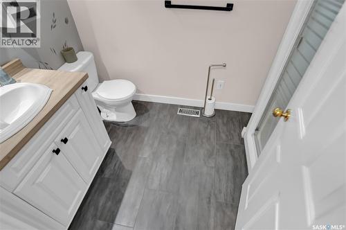 1623 General Crescent, Moose Jaw, SK - Indoor Photo Showing Bathroom