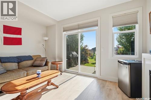 618 701 Meadows Boulevard, Saskatoon, SK - Indoor Photo Showing Living Room