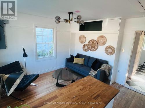 459 Nelson Street, Kingston (East Of Sir John A. Blvd), ON - Indoor Photo Showing Living Room