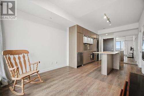 1710 - 55 Regent Park Boulevard, Toronto, ON - Indoor Photo Showing Kitchen