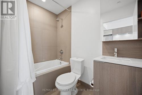 1710 - 55 Regent Park Boulevard, Toronto, ON - Indoor Photo Showing Bathroom