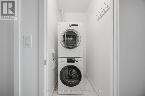 1710 - 55 Regent Park Boulevard, Toronto, ON - Indoor Photo Showing Laundry Room