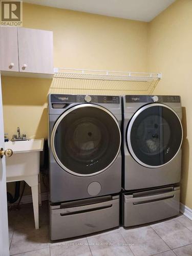 7 Meyer Avenue, Barrie, ON - Indoor Photo Showing Laundry Room