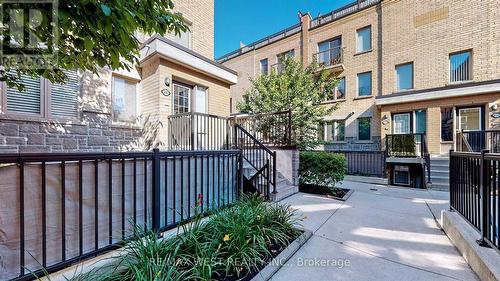 240 - 10 FOUNDRY AVENUE , Toronto, Ontario M6H 0A6 3