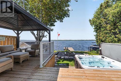 229 SNUG HARBOUR ROAD  Kawartha Lakes (Fenelon), ON K9V 4R6