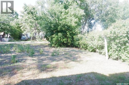 311 7Th Avenue E, Assiniboia, SK - Outdoor