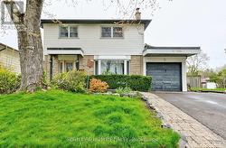 104 PEGASUS TRAIL Toronto, ON M1G 3P1