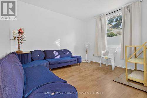 141 Percy Street, Ottawa, ON - Indoor Photo Showing Living Room
