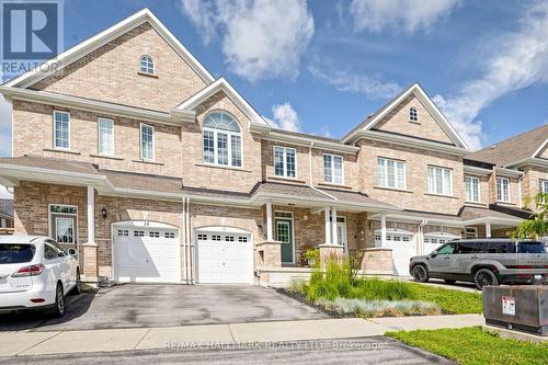 12 DANPATRICK DRIVE  Richmond Hill, ON L4S 2T1