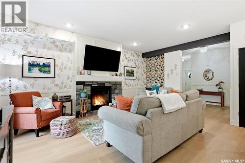 147 3220 11Th Street, Saskatoon, SK - Indoor Photo Showing Living Room With Fireplace