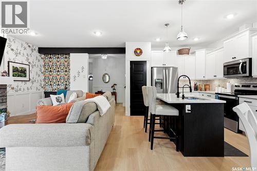 147 3220 11Th Street, Saskatoon, SK - Indoor Photo Showing Kitchen With Upgraded Kitchen