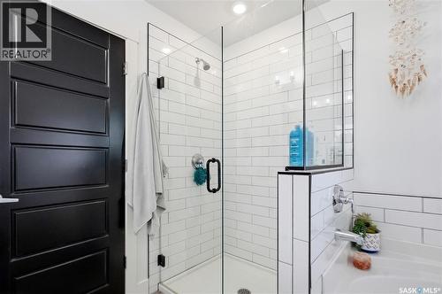 147 3220 11Th Street, Saskatoon, SK - Indoor Photo Showing Bathroom