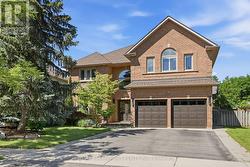 2101 WESTOAK TRAILS BOULEVARD  Oakville, ON L6M 3L2