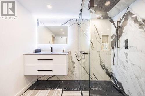4230 Bloor Street W, Toronto, ON - Indoor Photo Showing Bathroom