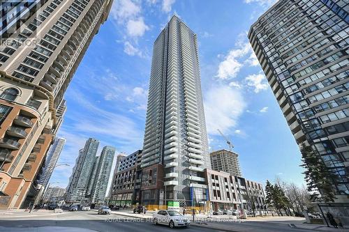 1202 - 430 SQUARE ONE DRIVE  Mississauga, ON L5B 0L6