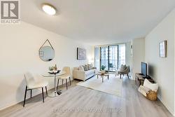 1511 - 750 BAY STREET Toronto, ON M5G 1N6