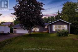 34 HELEN CRESCENT  Kawartha Lakes, ON K0M 2C0