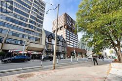 1214 - 914 YONGE STREET  Toronto, ON M4W 3C8