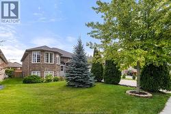 964 GREENPARK Windsor, ON N8P 1J1