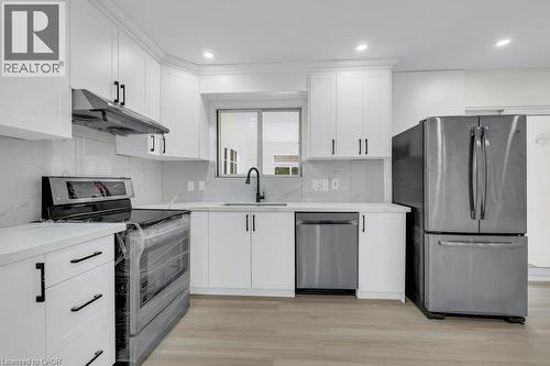 396 Hazel Street, Waterloo, ON - Indoor Photo Showing Kitchen
