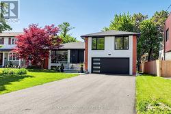 35 GERALDTON CRESCENT  Toronto, ON M2J 2R5