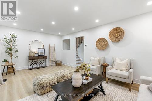 Living Room - 75 - 270 Timberbank Boulevard, Toronto, ON - Indoor Photo Showing Living Room