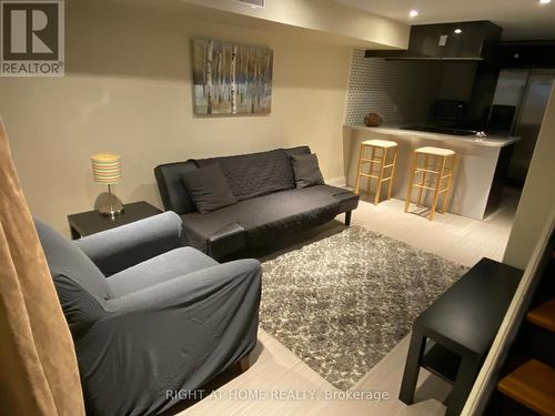 REAR - 1547 KINGSTON ROAD , Toronto, Ontario M1N 1R9 4