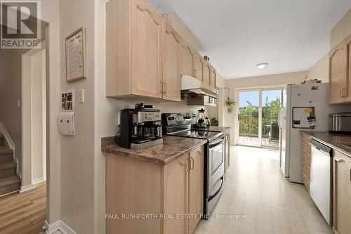 Kitchen - 92 Splinter Crescent, Ottawa, ON - Indoor Photo Showing Kitchen